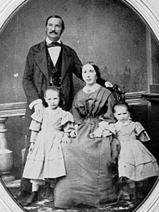  Wilhelm Ganzhorn und Frau Luise mit Kindern 